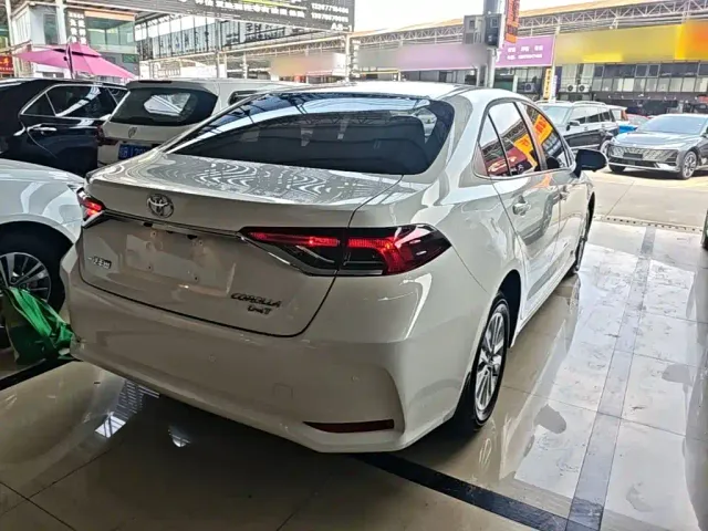 Toyota Corolla — Фото автомобиля 6