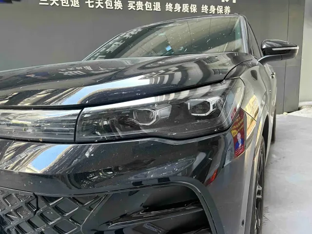 Volkswagen Tiguan L — Фото автомобиля 2