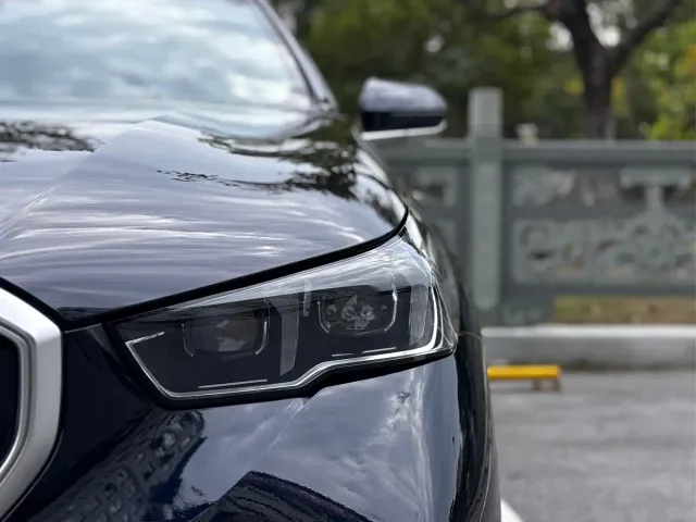 BMW 5 Series — Фото автомобиля 6
