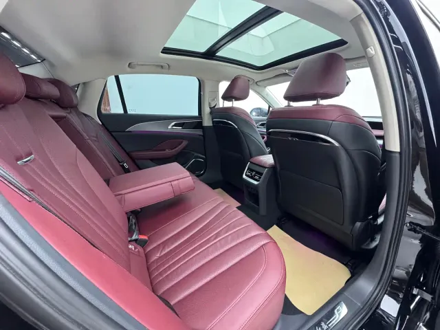 Hongqi H5 — Фото автомобиля 18