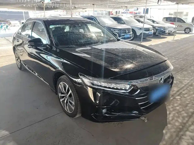 Honda Accord — Фото автомобиля 3