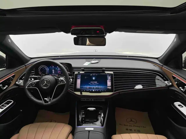 Mercedes-Benz E-Class — Фото автомобиля 6
