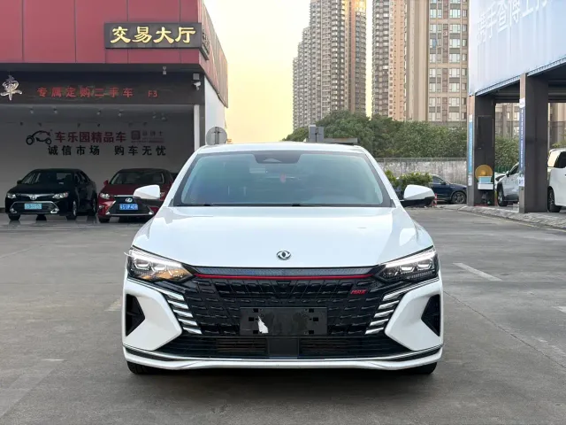 Dongfeng Yixuan MAX — Фото автомобиля 2