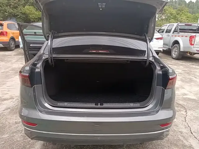 Geely Emgrand — Фото автомобиля 18