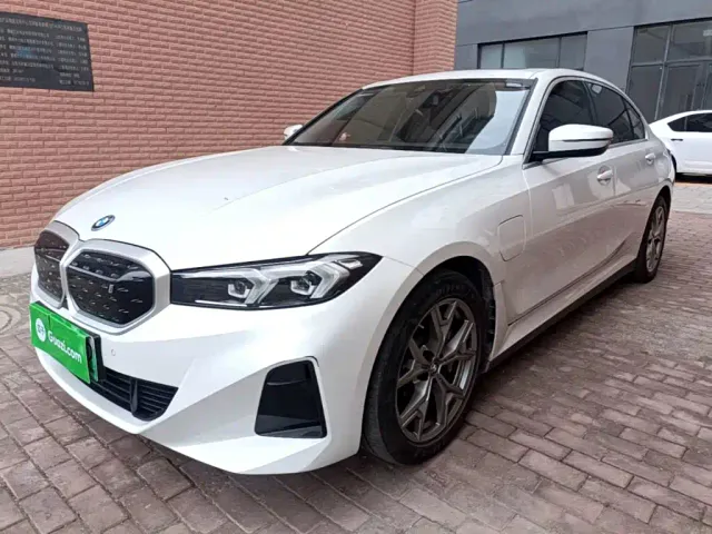Фотография автомобиля — BMW i3