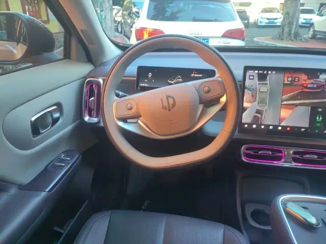 Leapmotor B10 — Фото автомобиля 6