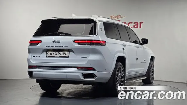 Jeep Cherokee Grand Cherokee(WL) L 3.6 Summit Reserve — Фото автомобиля 2