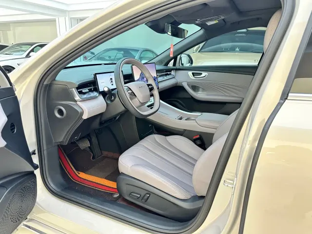 Roewe M7 DMH — Фото автомобиля 5