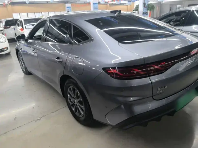 BYD Qin L — Фото автомобиля 4