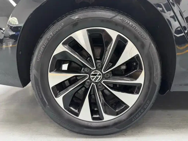 Volkswagen Passat — Фото автомобиля 19