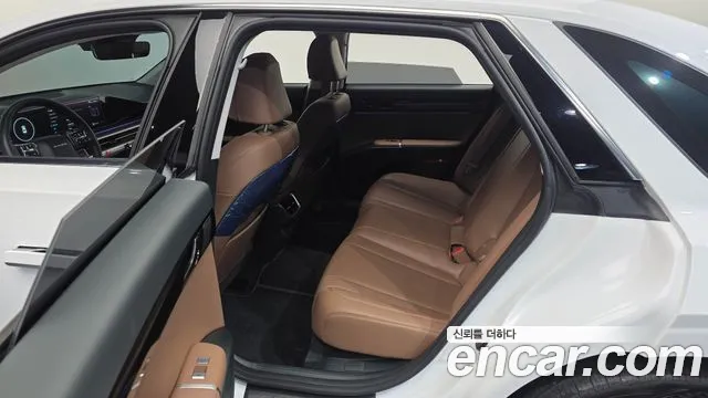 Hyundai Grandeur GN7 — Фото автомобиля 16