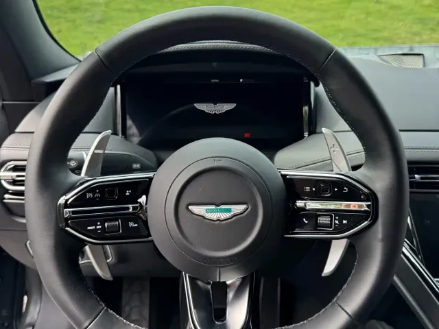 Aston Martin DB12 — Фото автомобиля 21