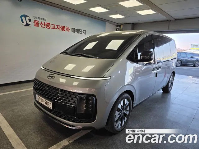 Фотография автомобиля — Hyundai Staria