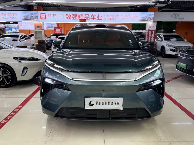 BYD Tang L — Фото автомобиля 2