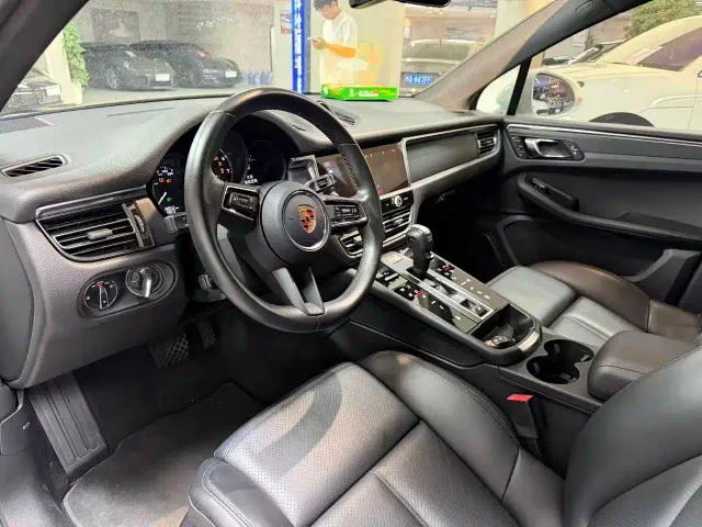 Porsche Macan — Фото автомобиля 3