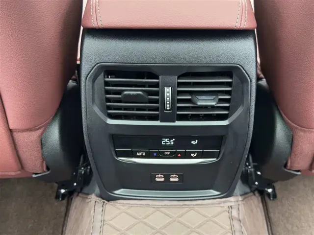 BMW 3 Series — Фото автомобиля 12