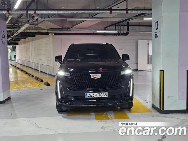Cadillac Escalade Generation 5 — Фото автомобиля 18