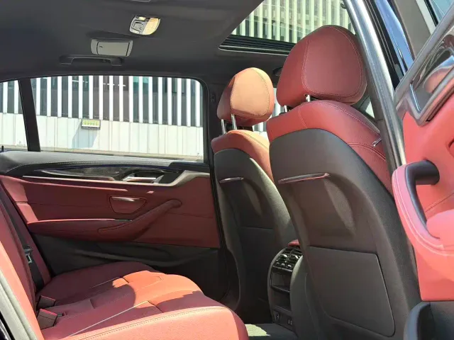 BMW 5 Series — Фото автомобиля 11