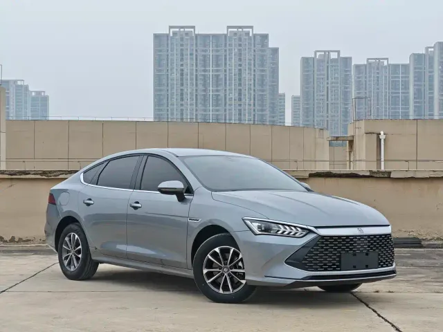 BYD Qin PLUS — Фото автомобиля 3