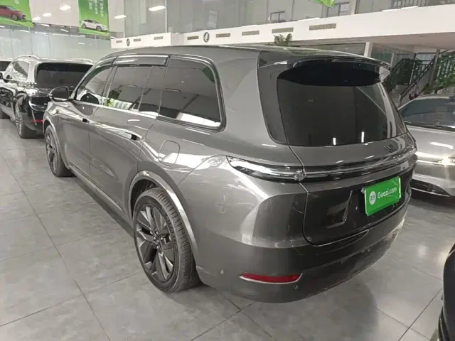 Li Auto L9 — Фото автомобиля 4