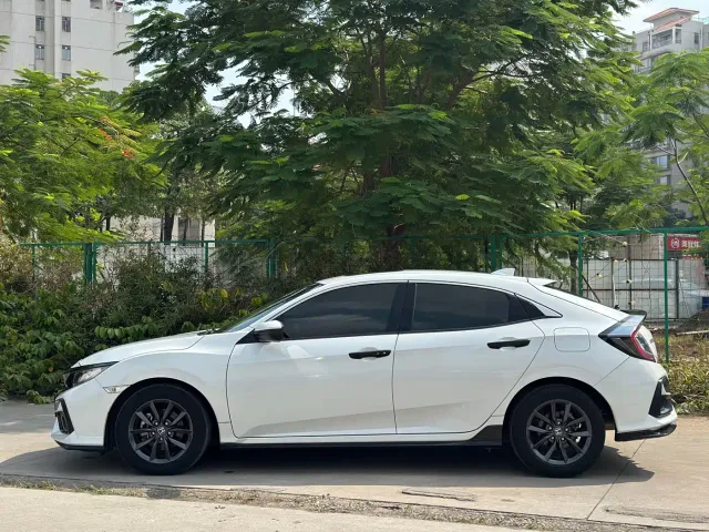 Honda Civic — Фото автомобиля 3