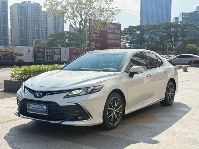 Фотография автомобиля — Toyota Camry