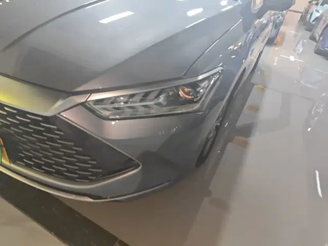 BYD Qin PLUS — Фото автомобиля 23