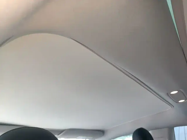 Tesla Model 3 — Фото автомобиля 17