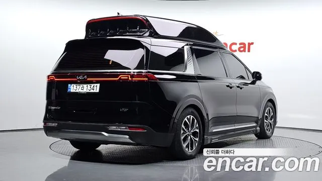 Kia Carnival Generation 4 — Фото автомобиля 2