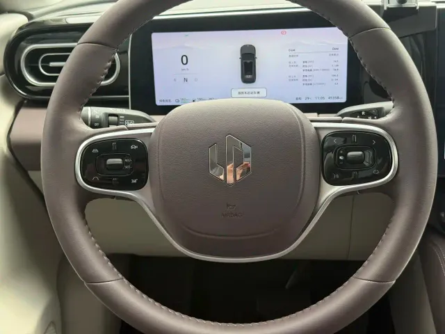 Leapmotor C11 — Фото автомобиля 10