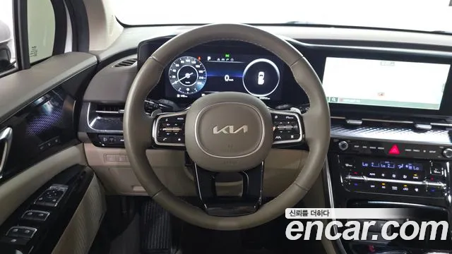 Kia Carnival Generation 4 — Фото автомобиля 13