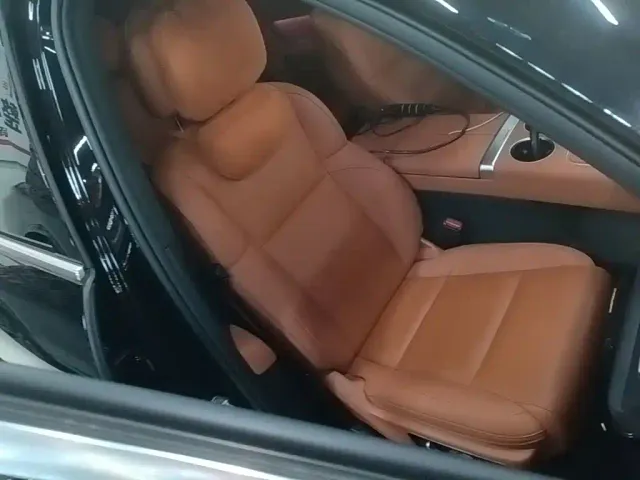 Li Auto L7 — Фото автомобиля 24
