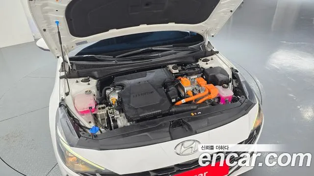 Hyundai Avante CN7 — Фото автомобиля 9