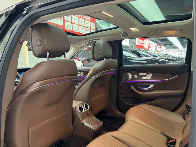 Mercedes-Benz E-Class — Фото автомобиля 11