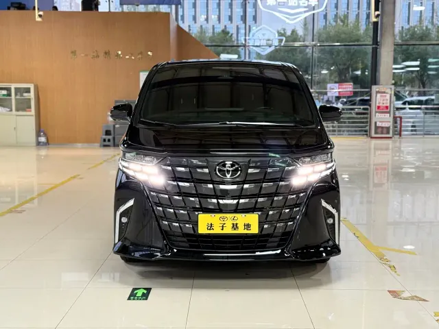 Toyota Alphard — Фото автомобиля 2