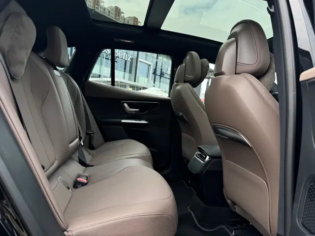 Mercedes-Benz EQE SUV — Фото автомобиля 13