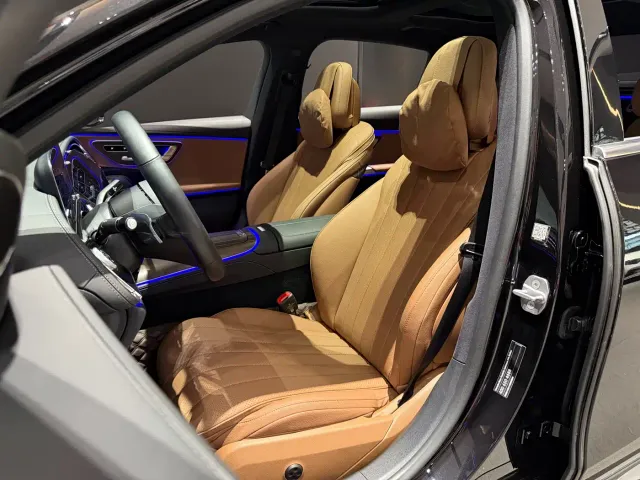 Mercedes-Benz E-Class — Фото автомобиля 8