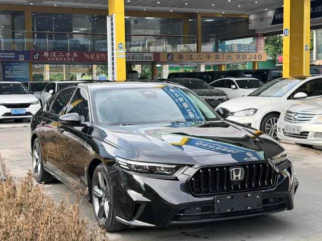 Honda Inspire — Фото автомобиля 3