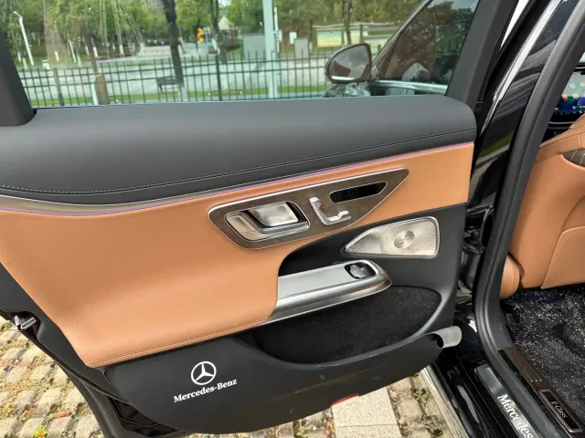Mercedes-Benz E-Class — Фото автомобиля 7