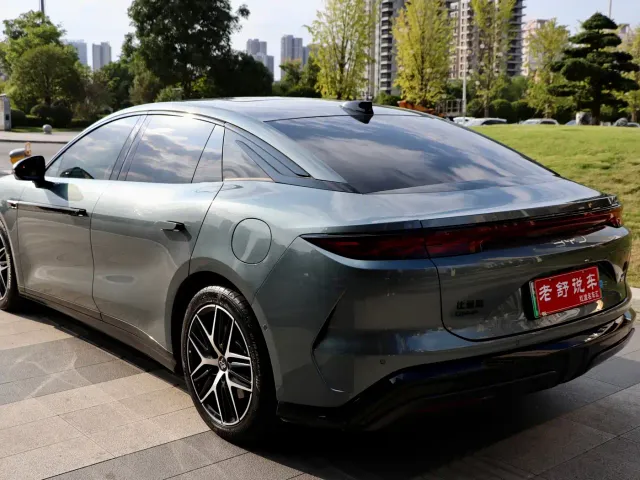BYD Han L — Фото автомобиля 4