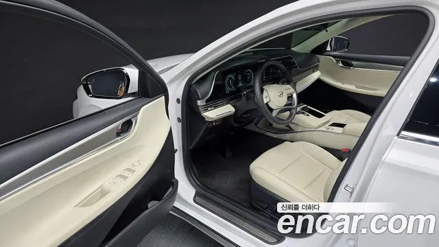 Hyundai Grandeur Grandeur (New) Hybrid — Фото автомобиля 11