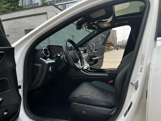Mercedes-Benz C-Class — Фото автомобиля 4