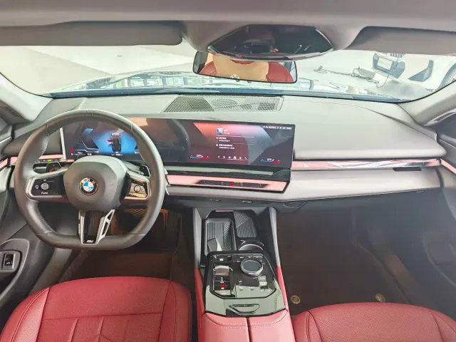 BMW 5 Series — Фото автомобиля 8