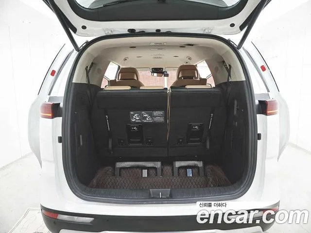 Kia Canival Carnival 4 поколение 7 мест Signature — Фото автомобиля 5