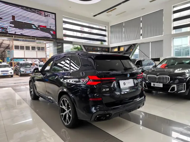 BMW X5 — Фото автомобиля 4