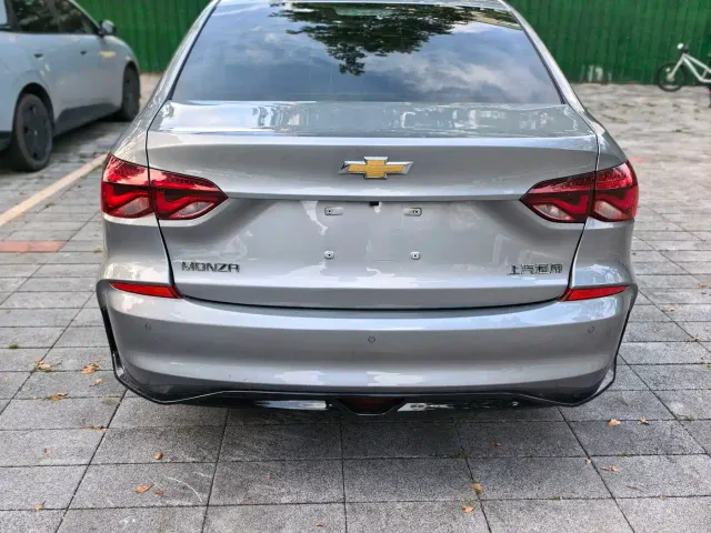 Chevrolet Monza — Фото автомобиля 11