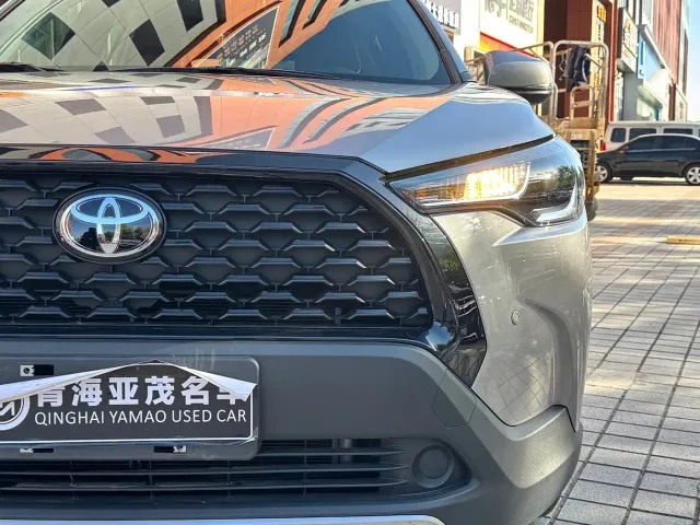 Toyota Corolla Cross — Фото автомобиля 4