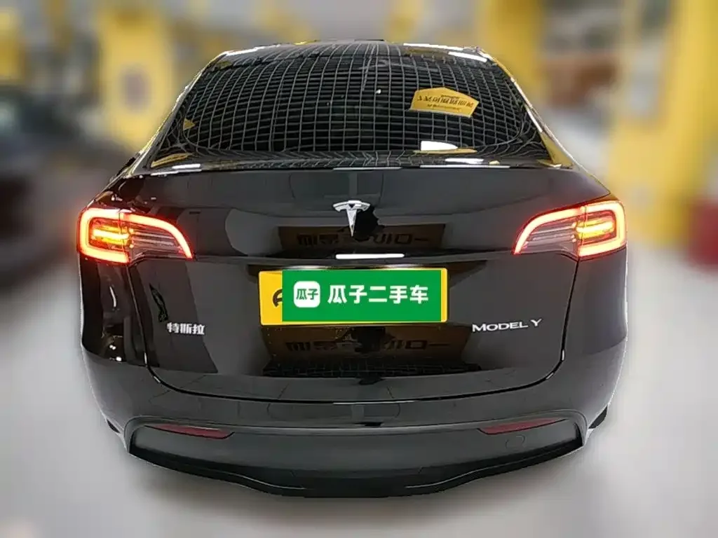 Tesla Model Y 2022 Rear-Wheel Drive Version — Фото автомобиля 7