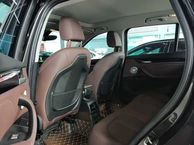 BMW X1 — Фото автомобиля 16