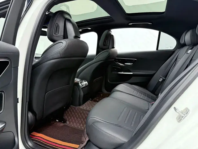 Mercedes-Benz C-Class — Фото автомобиля 10